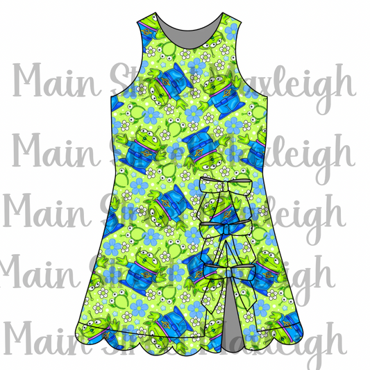 The claw bow dress