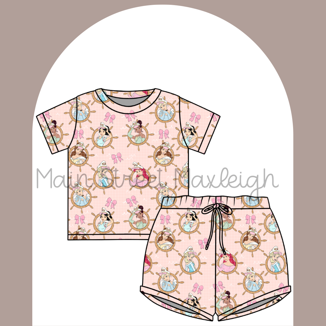 Pink princess cruise waffle set